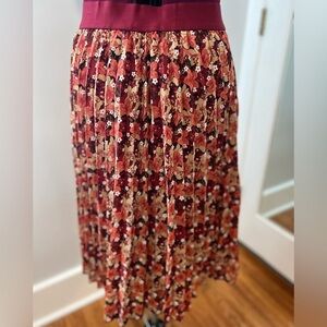 Women’s Skirt Size XL by Metrowear.